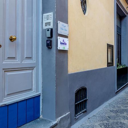 Lovelia: Sorrento Square Lovely Suite מראה חיצוני תמונה