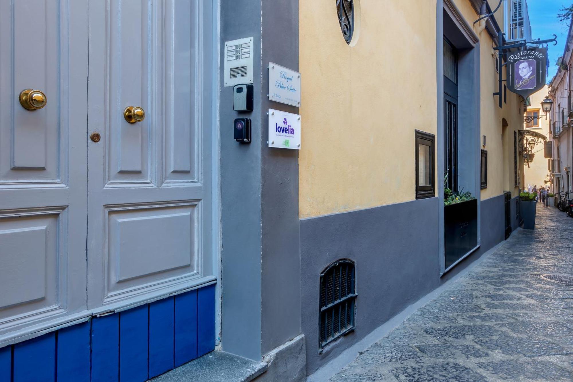 Lovelia: Sorrento Square Lovely Suite מראה חיצוני תמונה
