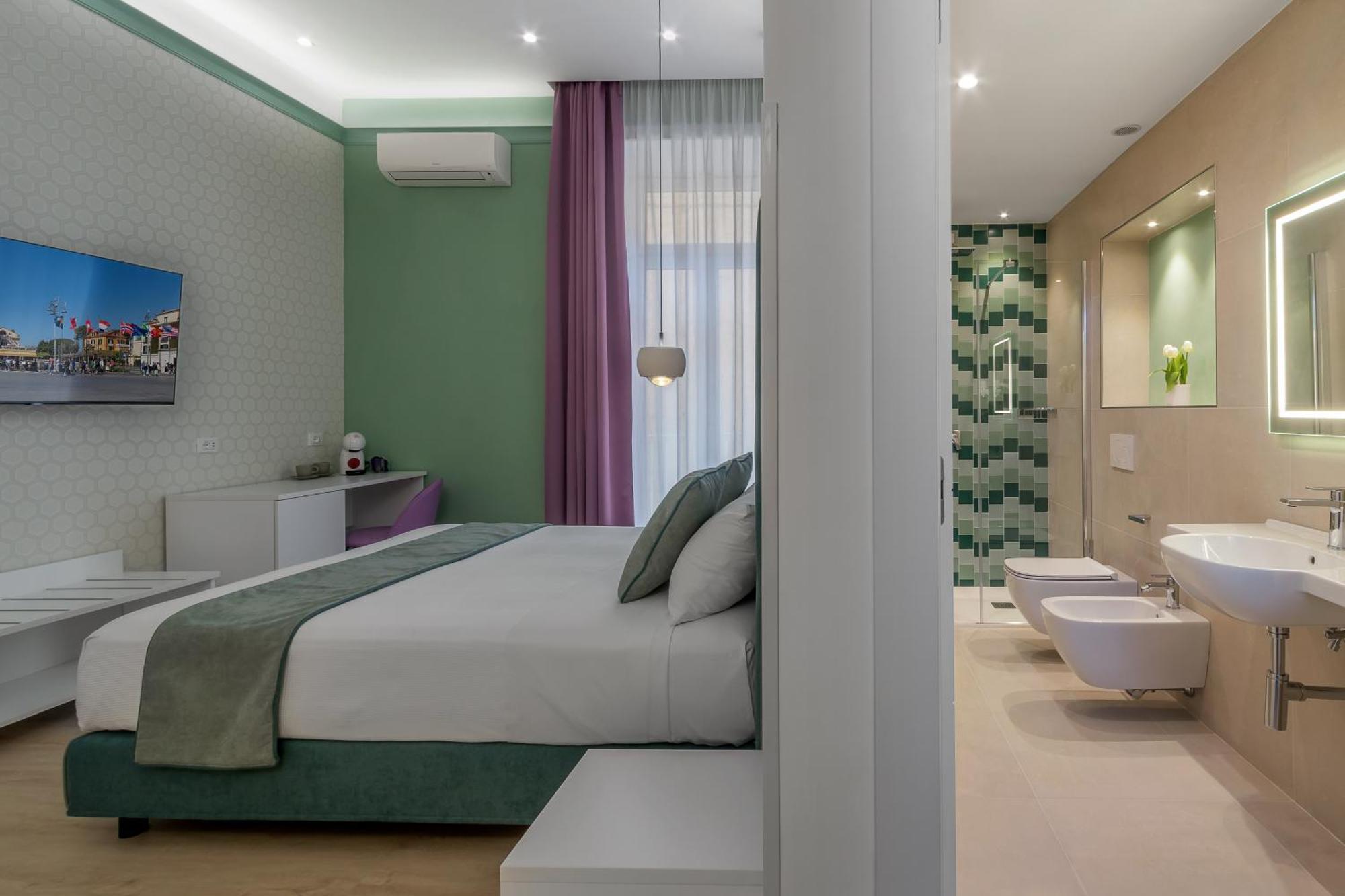 Lovelia: Sorrento Square Lovely Suite מראה חיצוני תמונה