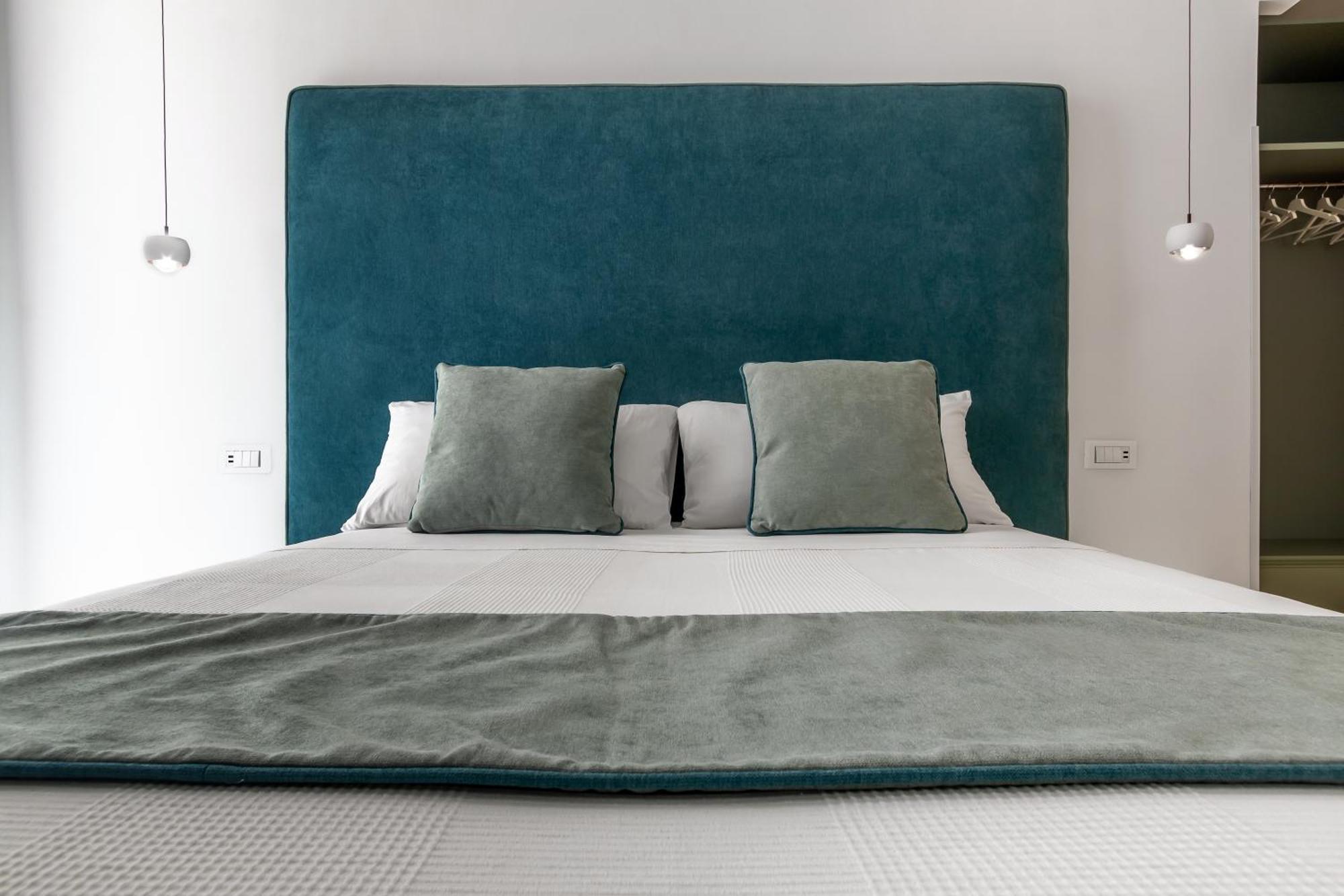 Lovelia: Sorrento Square Lovely Suite מראה חיצוני תמונה